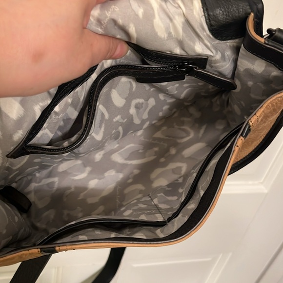 Aimee Kestenberg Fierce & Fab Leather Saddle Crossbody Bag Haircalf Nwot Purse - Picture 10 of 16